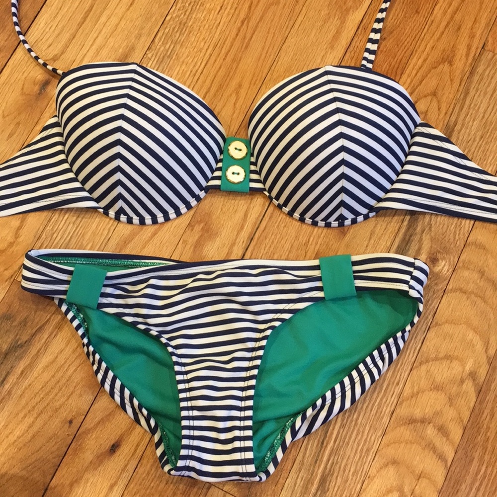 Bathing suit pair